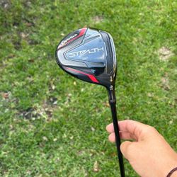     TaylorMade Stealth 3 Wood w/ Fujikura Ventus Red FW 5-R Shaft