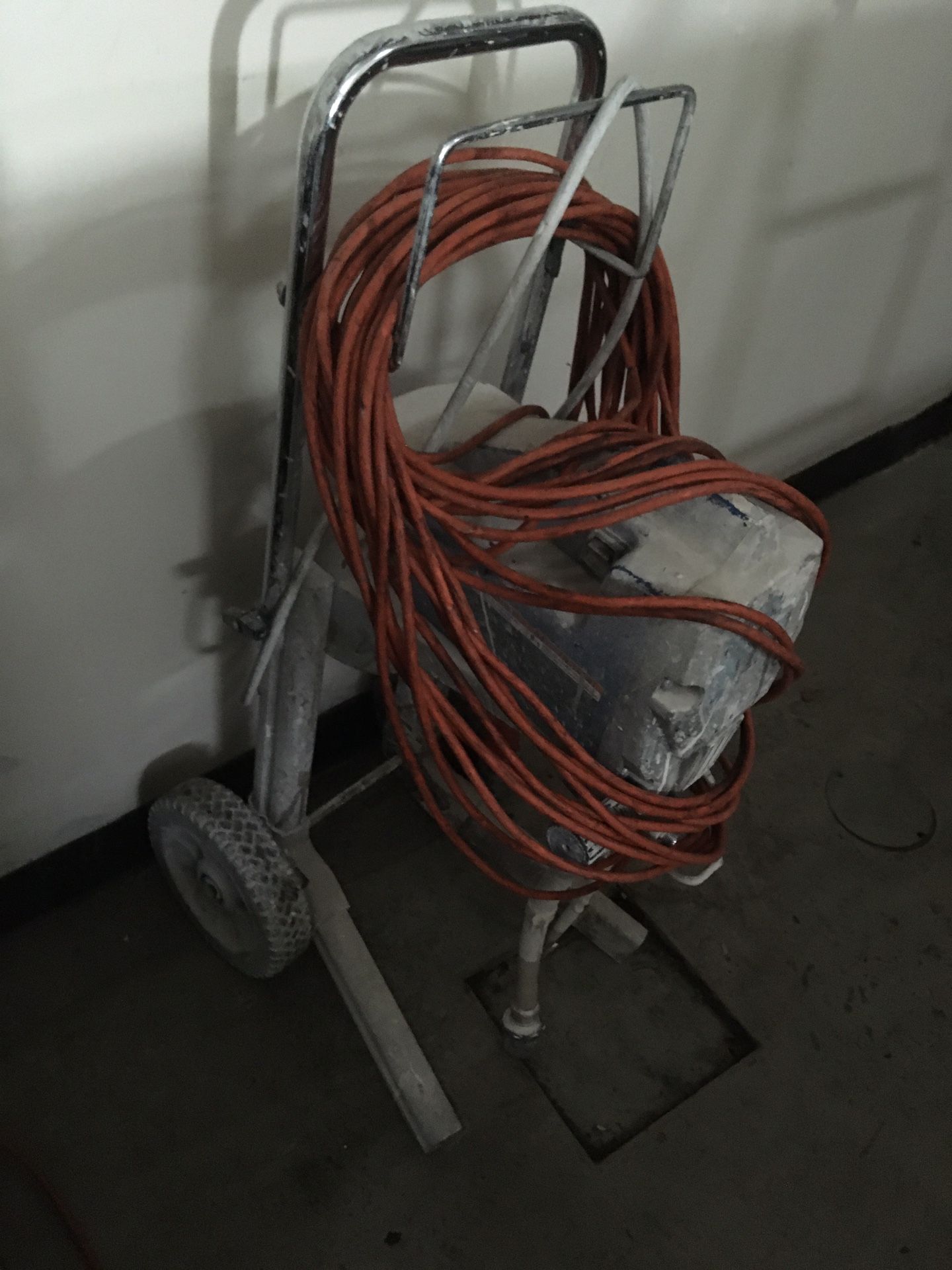 Paint Sprayer: Commercial Duty, Electric, Works Fine, A Little Dirty