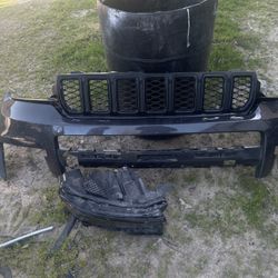 Jeep Grandcherokee Bumper And Headlight 2024