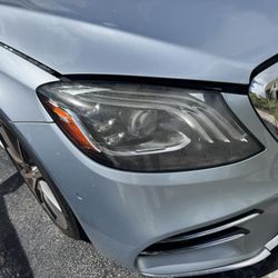 Headlight Cleaning/Restoration Service