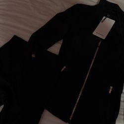 black gold zipper lululemon set ( define jacket with shorts)
