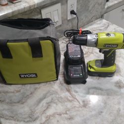 RYOBI DRILL 18 V LITHIUM. 