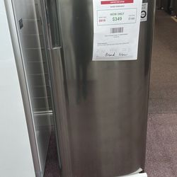 LG 5.79-cu ft Mini Fridge with Freezer ( Platinum Silver) ENERGY STAR