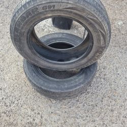 Tire 225 65 17