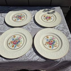 4 Wedgewood Large Dinner Plates 