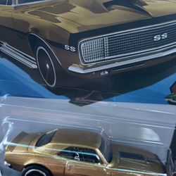 Hot Wheels  67 Camaro 