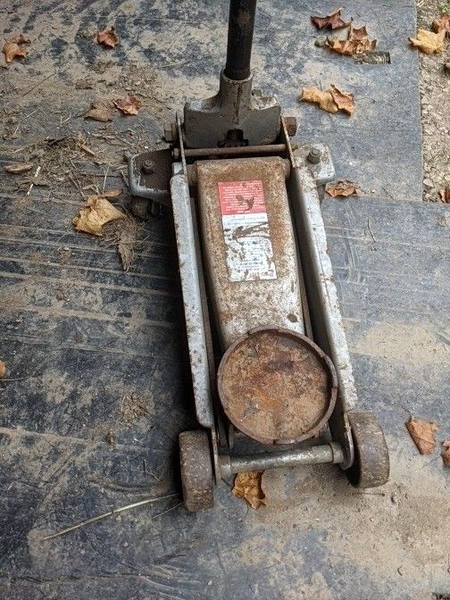 2 1/2 Ton Floor Jack