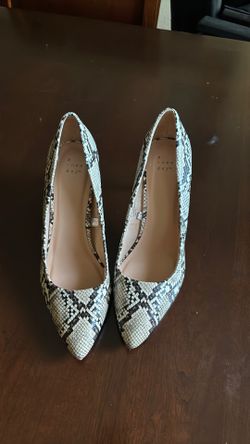 Women's heels size 11