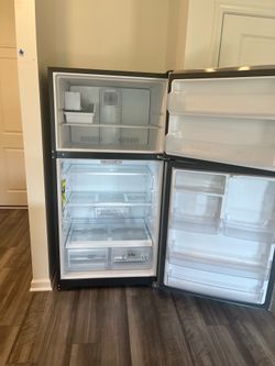 GE Refrigerator