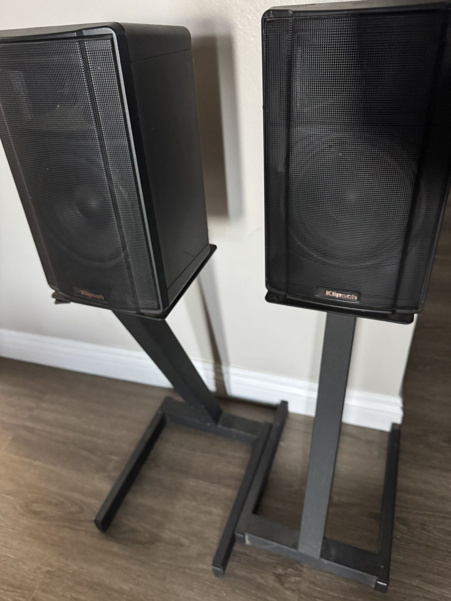 Used KLIPSCH KSB 1.1 Speakers w/ Stands