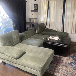 Couch / Sectional
