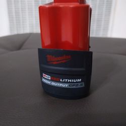 Milwaukee M12 2.5 Battery 