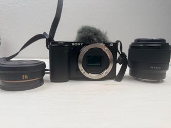 Sony ZVE10 4k bundle Like new