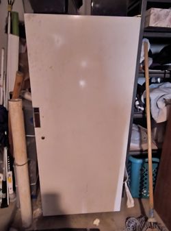 Freezer upright 50.00