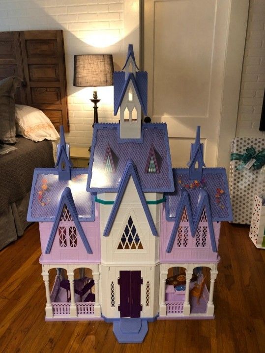 Frozen Castle Playset Arandelle / Casa De Muñecas
