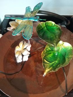 Dragon fly fountain