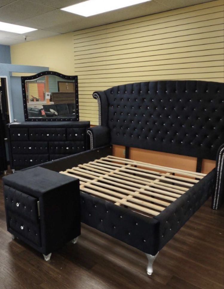 Stunning Black Diamond King Bedroom Set