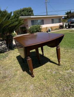 French Louis Philippe Leaf Dining Table, 19th Century Antique