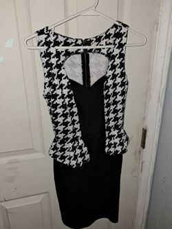 Mini business Black and white pencil dress size medium
