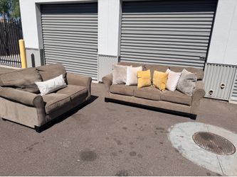 Couch set
