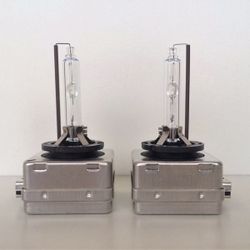2 x New OEM Xenon Philips D1S HID Bulbs Headlight Lamp