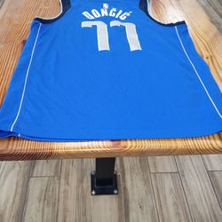 Lucka  Doncic Jersey 