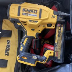 Dewalt nail gun 20v
