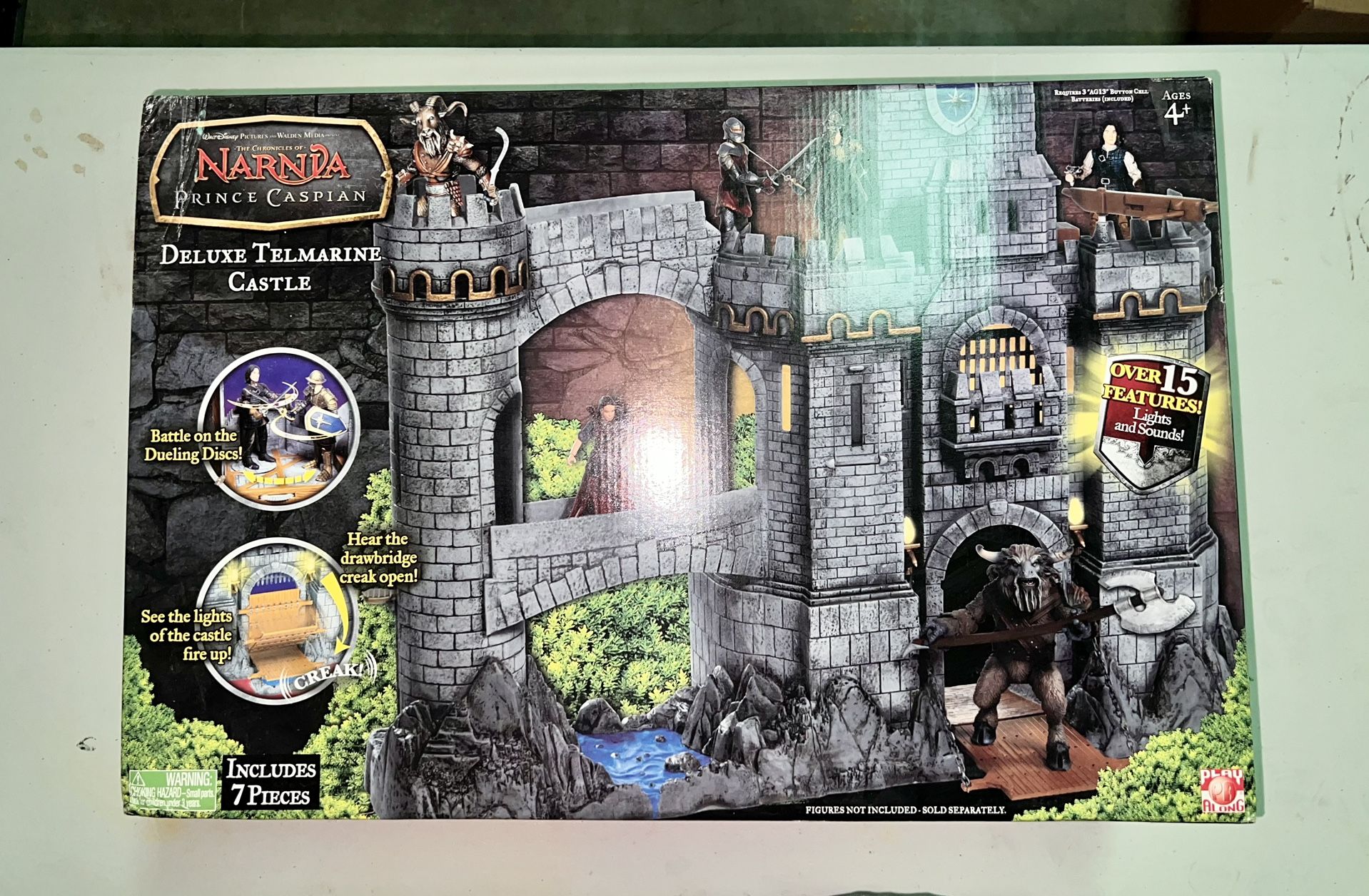 Chronicles of Narnia Prince Caspian Deluxe Telmarine Castle Playset Play Along