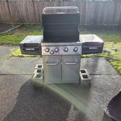 Broil King Stainless Steel Gas Grill
