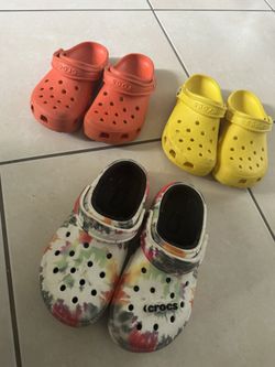 Women Crocs, Size 6