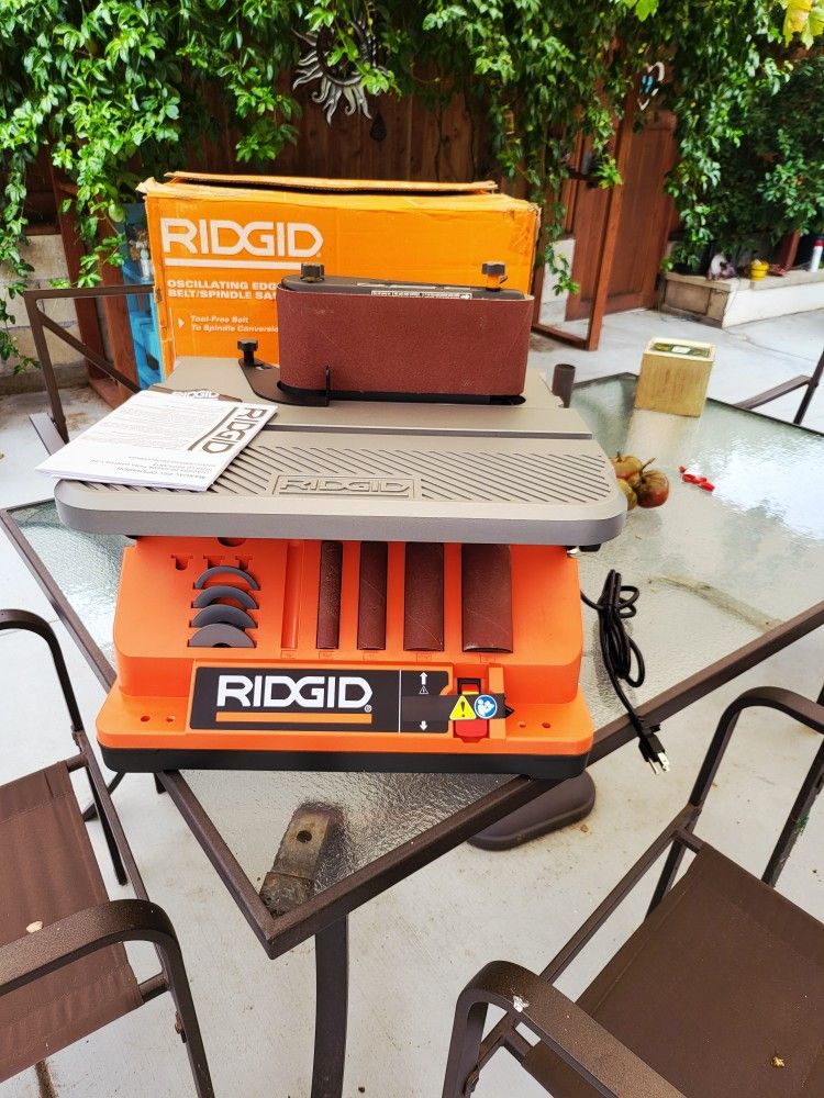 Ridgid Amp Corded Oscillating Edge Belt/Spindle Sander.(missing the 1/2" spindle roll))