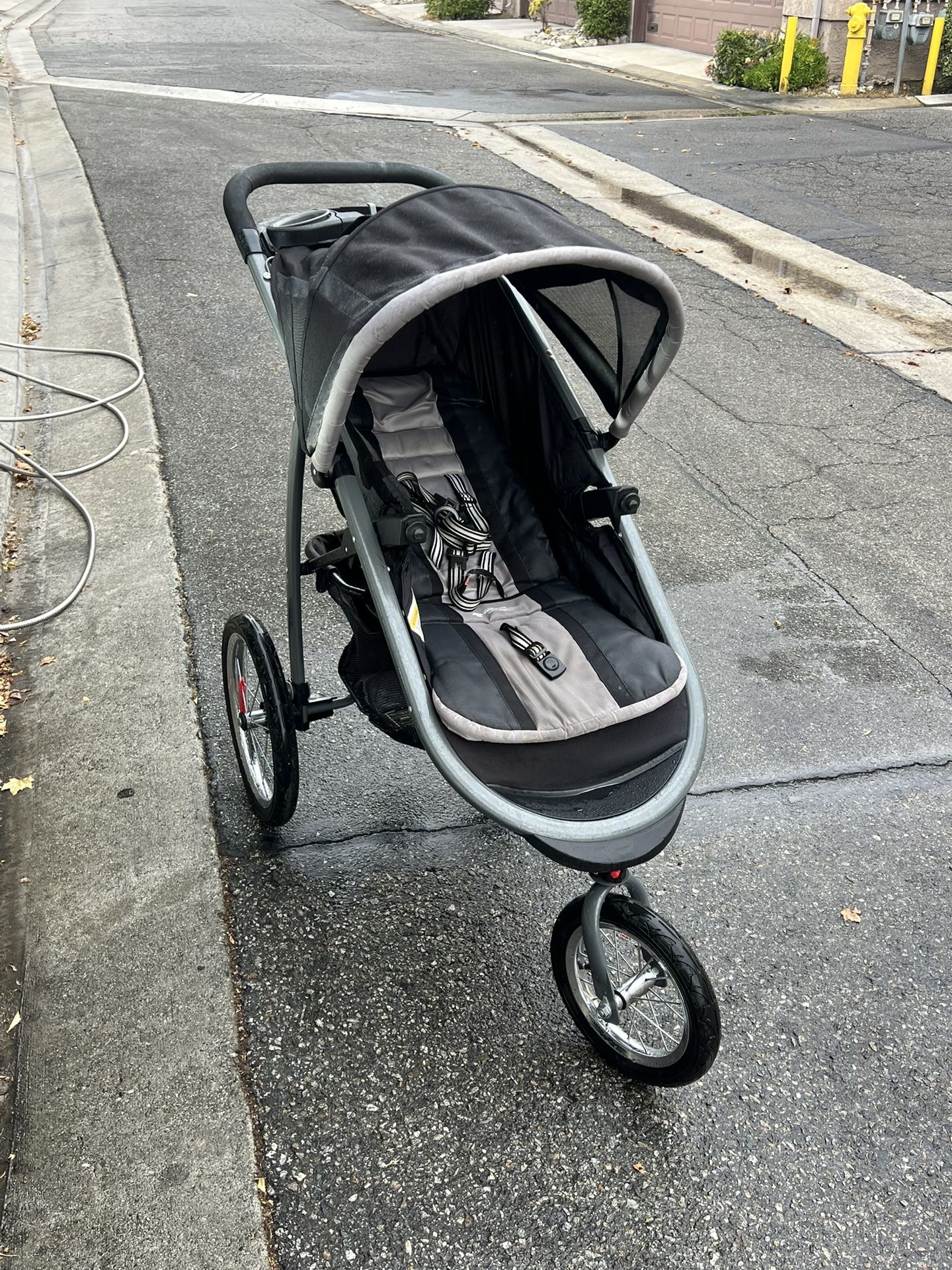 Graco ( Foldable ) Stroller
