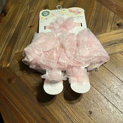 Photo Op Set Baby Girl Brand New 