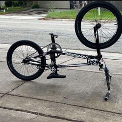 Mongoose Title Elite Pro (20") BMX Bike