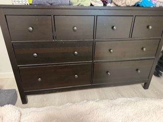 8-drawer dresser, black-brown