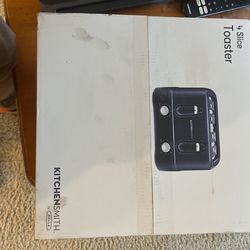 Kitchen Smith 4 Slice Toaster brand new - Bella