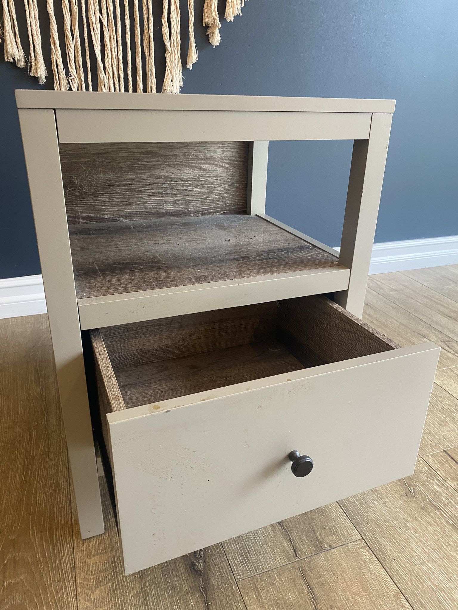 Basic End Table
