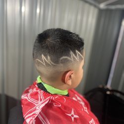 Corto Pelo Cobro 10 Dólares 