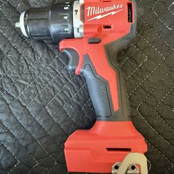 Milwaukee 18v 1/2” Hammer Drill Driver