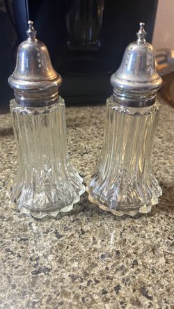 Vintage Pair Of Salt & Pepper Shakers