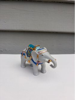 “Treasury of Elephants" 1992 vintage collectible figurine set by Princeton Gallery (Lenox).