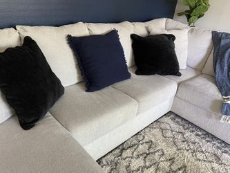 Cambri 2-Piece Sectional with Chaise