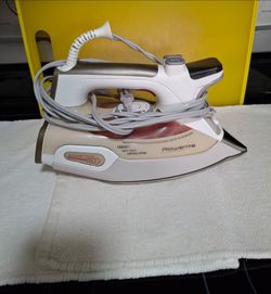 ROWENTA Flat Iron