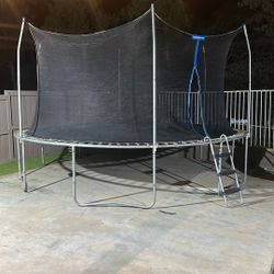 12’ Trampoline 