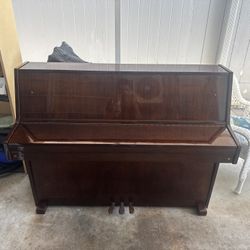 Young Chang Upright Piano
