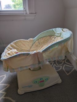 Fisher Price Music Soothing Glider