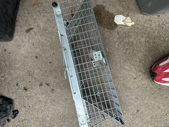Havahart Small 2 door Animal Trap!  Nice