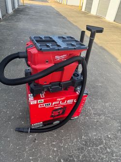 Milwaukee M18 FUEL NEXUS 6 Gallon Wet/ Dry Vacuum with PACKOUT tool only