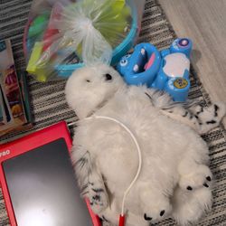 Counting hippo, owl, drawing tablet