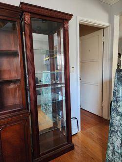 Lighted/Mirrored Curio Cabinet